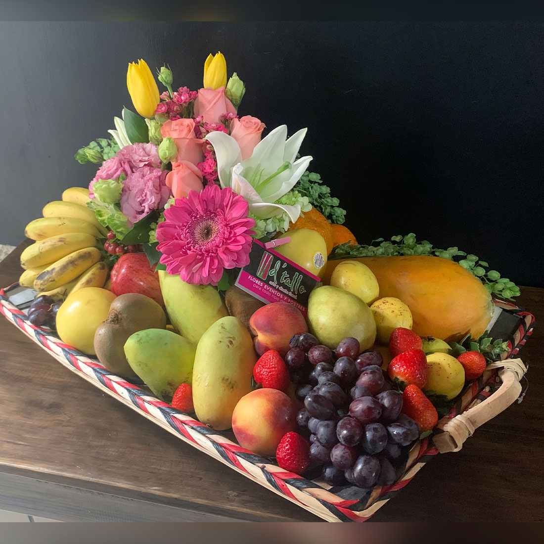 Cesto floral frutal