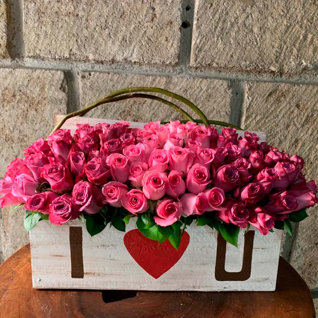 Caja con 75  rosas